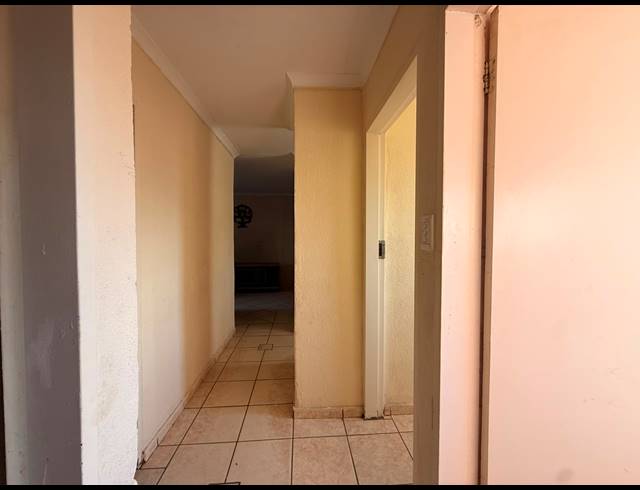 3 BEDROOM HOUSE FOR SALE IN TLHABANE WEST